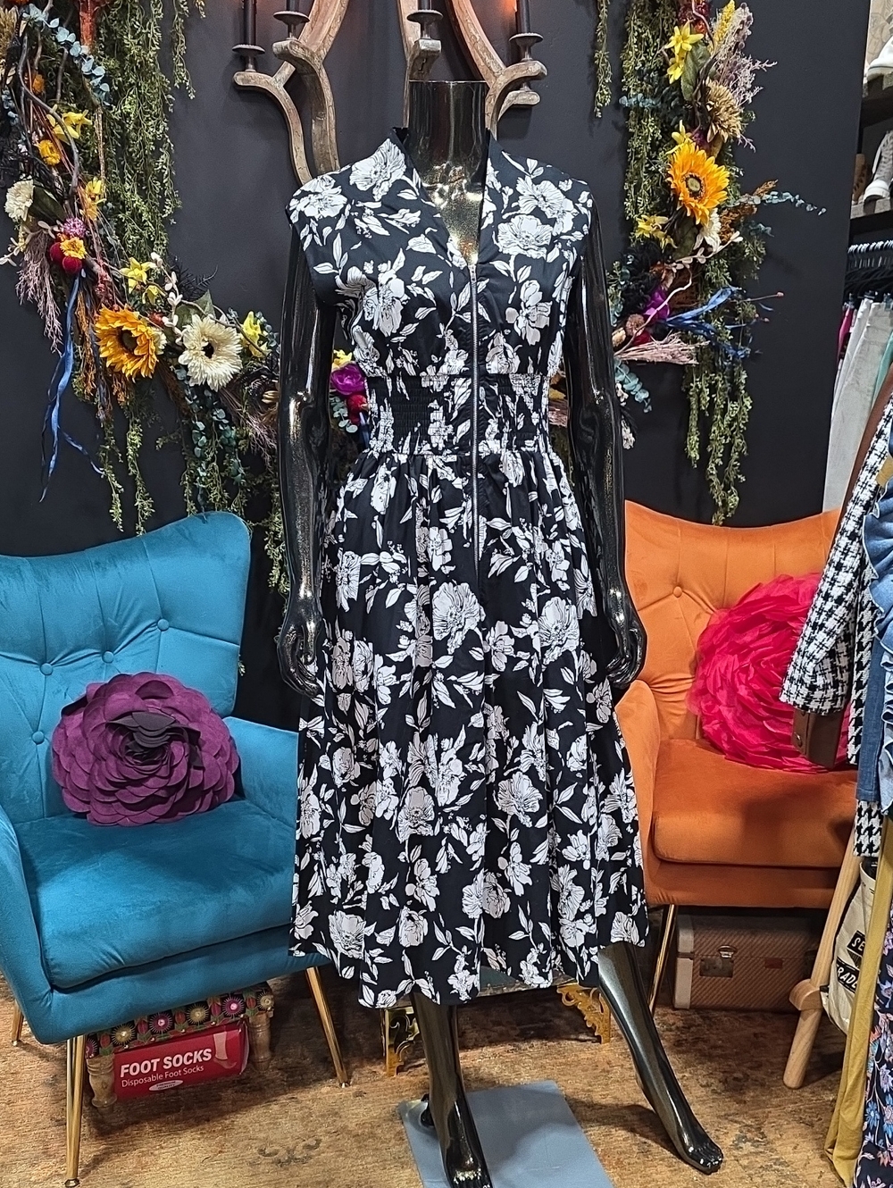 She + Sky Black and White Floral Zip-Front Midi Dress w/ Pockets - Picture 1 of 12